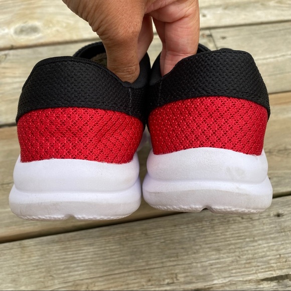 Women’s Red Champion Running Shoes - Picture 2 of 8